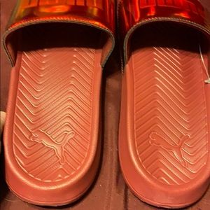 Puma pop cat chrome slides. Metallic red slides.